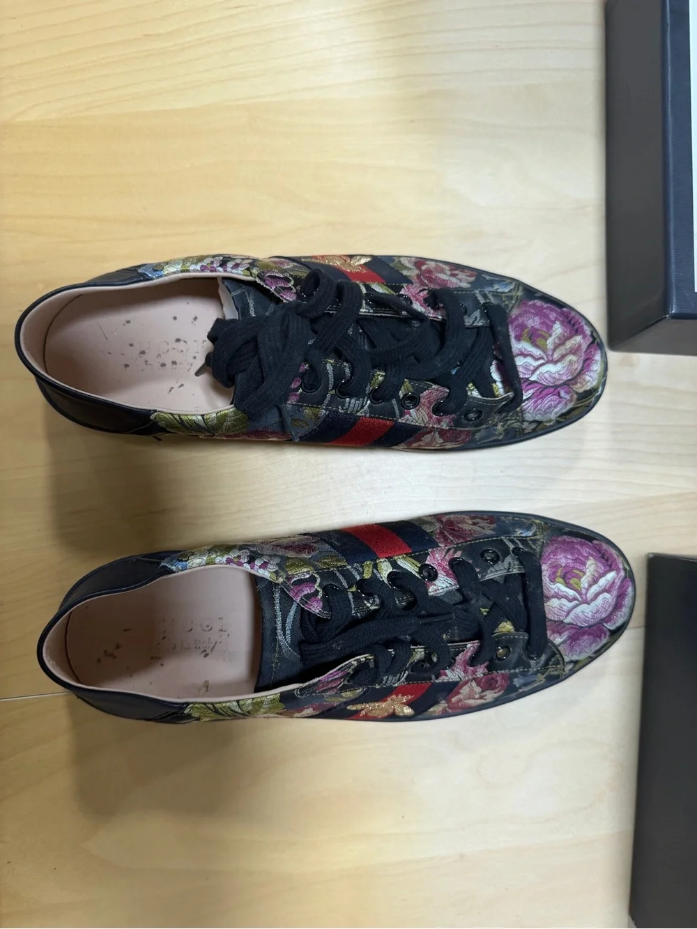 Gucci Men’s Floral Embroidered Leather Sneaker - Black/Multicolor